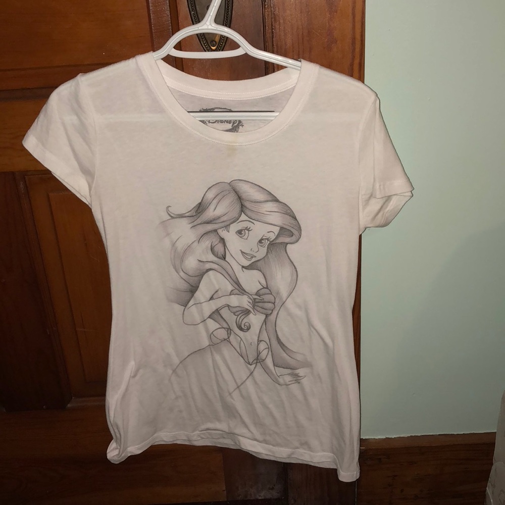 Super cute white Ariel tee!